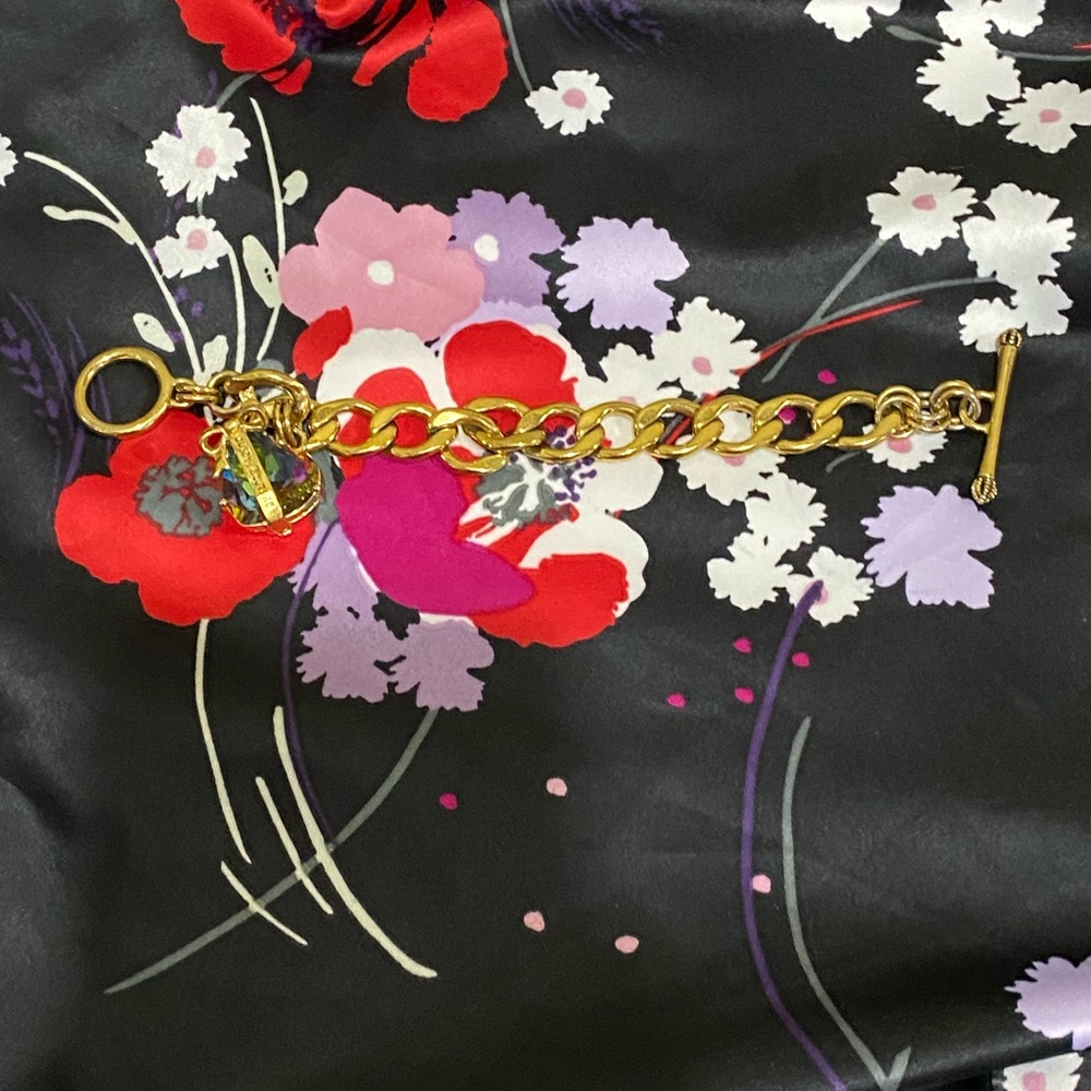 Juicy Couture Gold Tone Chain Hear Charm Bracelet - Picture 5 of 11